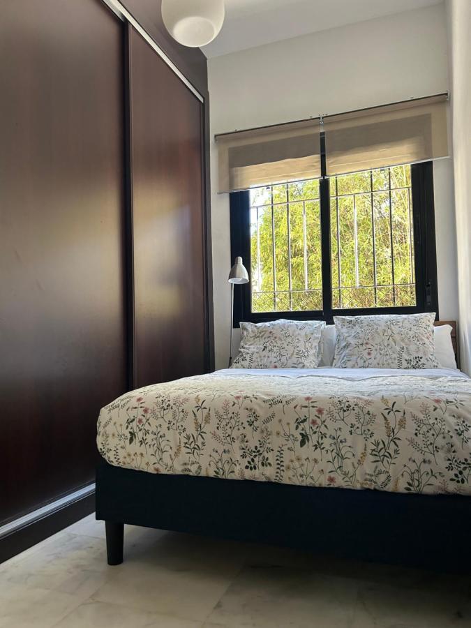 Apartamento Proximo Al Centro De 2 Dormitorios Con Piscina. Sevilla Kültér fotó