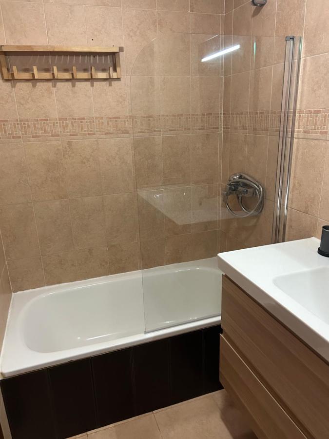 Apartamento Proximo Al Centro De 2 Dormitorios Con Piscina. Sevilla Kültér fotó