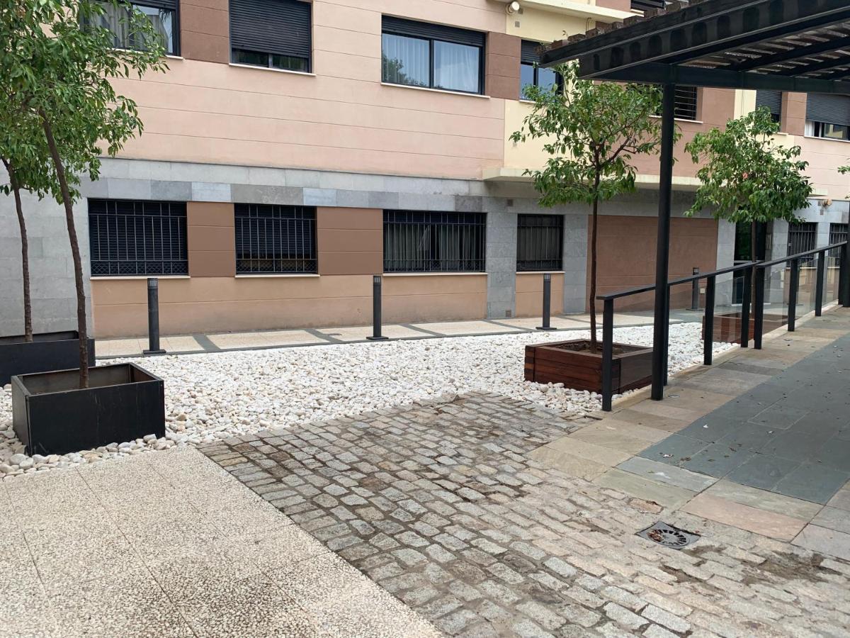 Apartamento Proximo Al Centro De 2 Dormitorios Con Piscina. Sevilla Kültér fotó