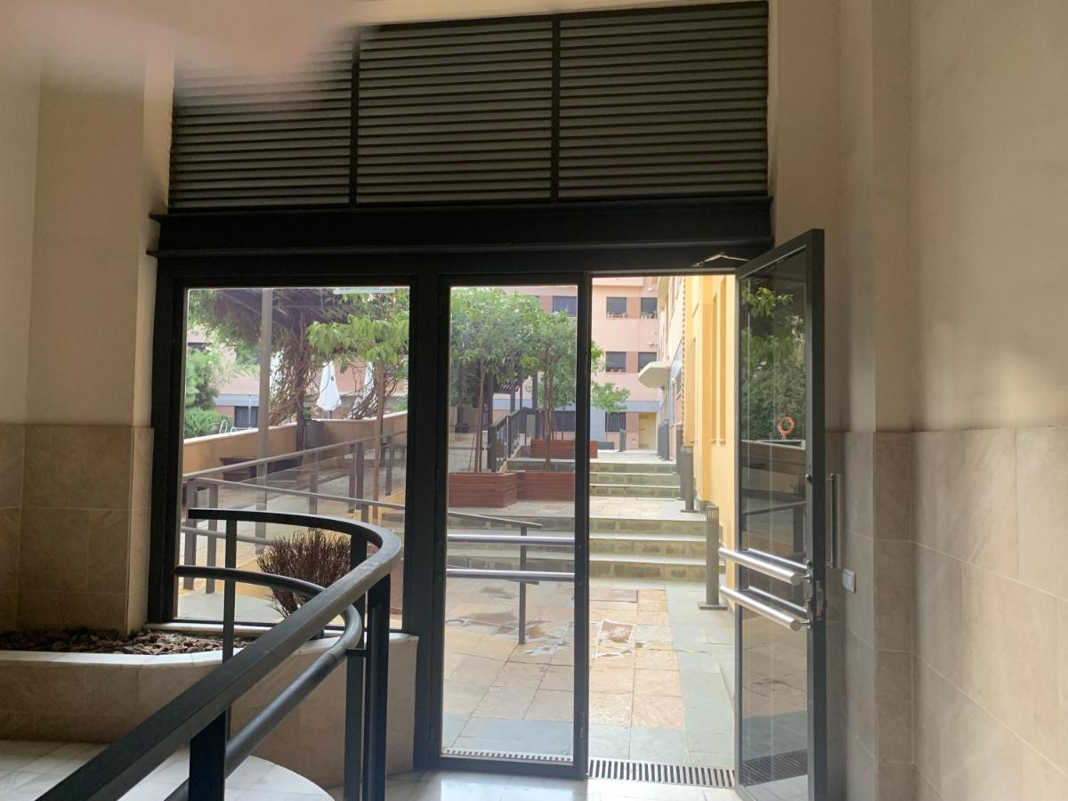 Apartamento Proximo Al Centro De 2 Dormitorios Con Piscina. Sevilla Kültér fotó