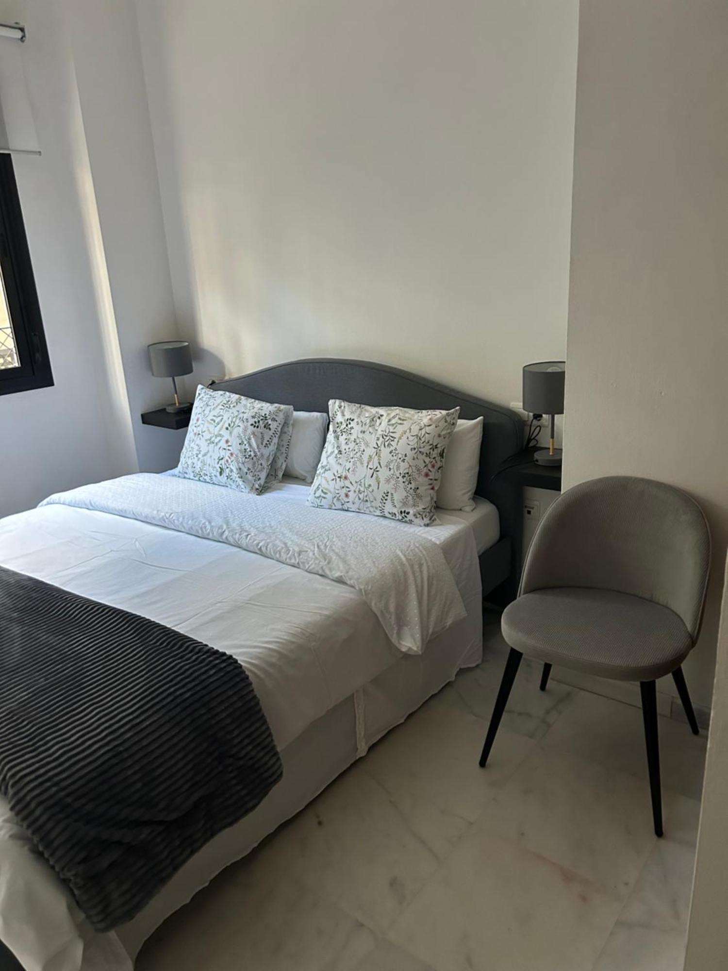 Apartamento Proximo Al Centro De 2 Dormitorios Con Piscina. Sevilla Kültér fotó