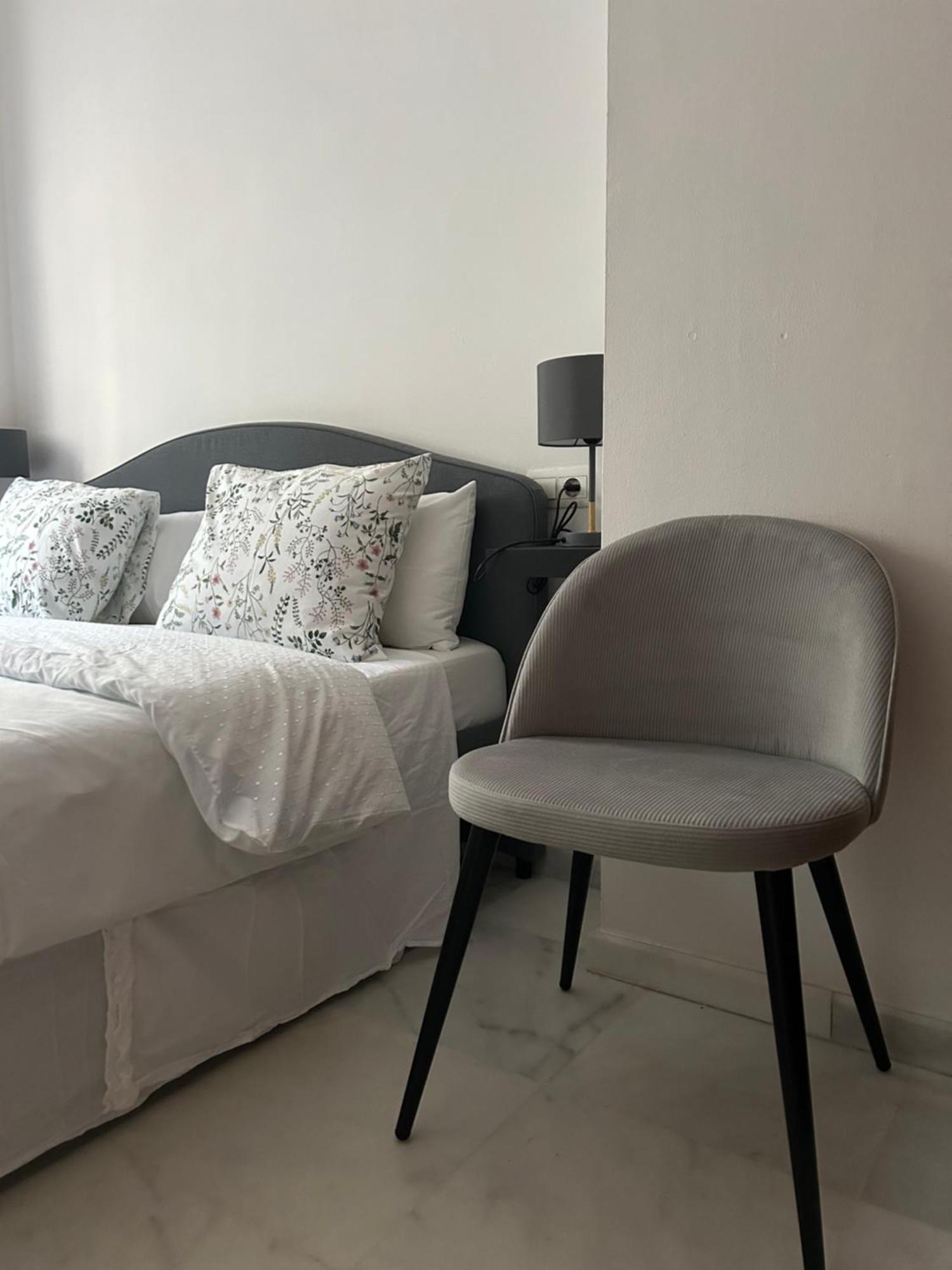 Apartamento Proximo Al Centro De 2 Dormitorios Con Piscina. Sevilla Kültér fotó