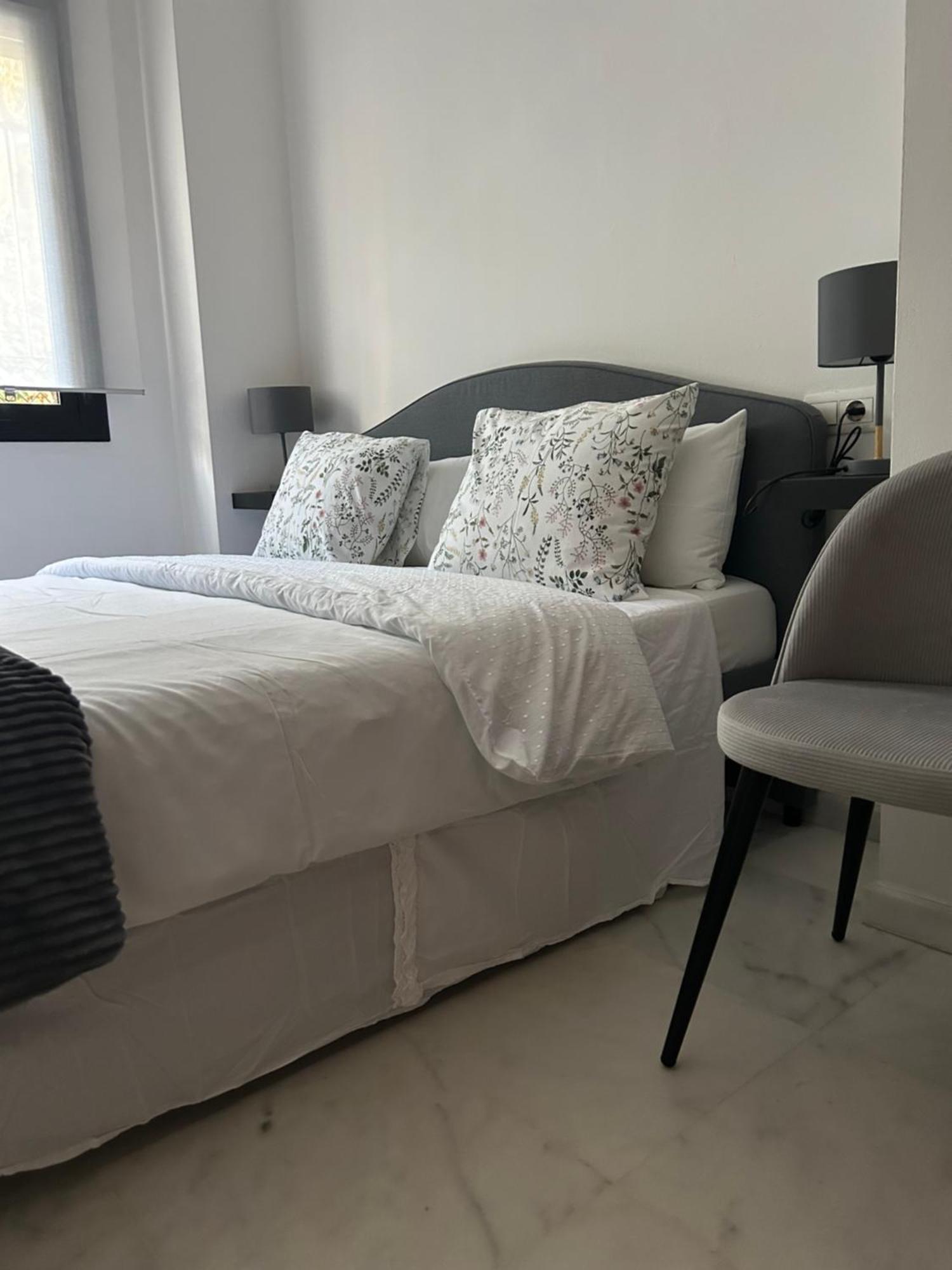 Apartamento Proximo Al Centro De 2 Dormitorios Con Piscina. Sevilla Kültér fotó